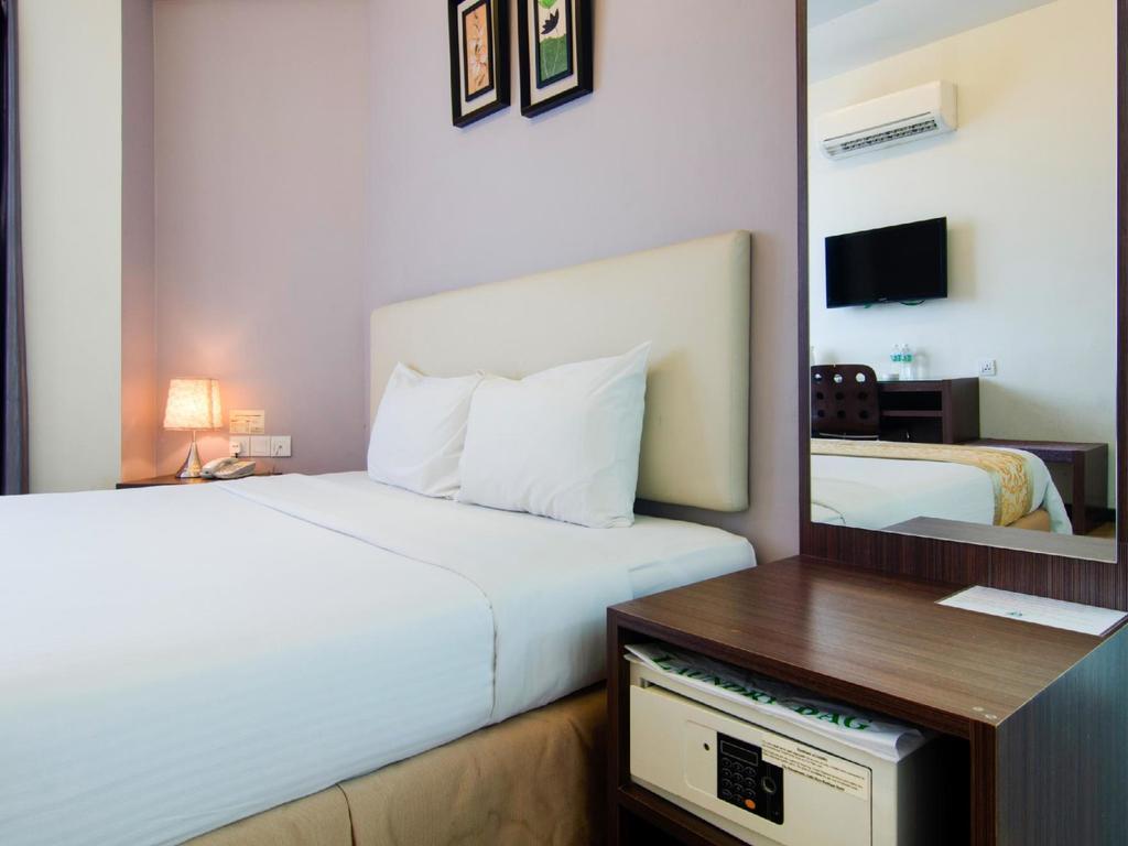 Eight Days Boutique Hotel - Mount Austin Johor Bahru Zewnętrze zdjęcie
