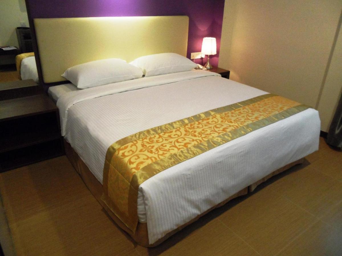 Eight Days Boutique Hotel - Mount Austin Johor Bahru Zewnętrze zdjęcie
