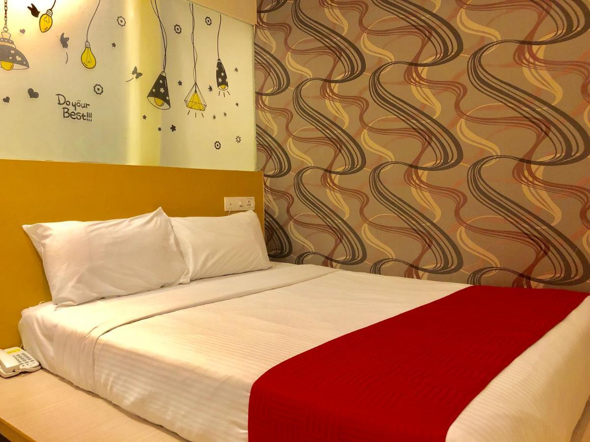 Eight Days Boutique Hotel - Mount Austin Johor Bahru Zewnętrze zdjęcie